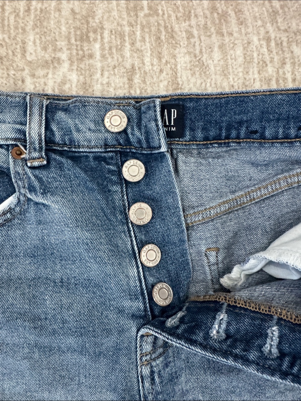 GAP Frayed Hem Distressed Denim Shorts - Blue - Picture 2 of 5
